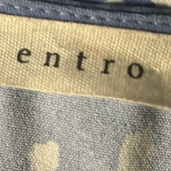 Entro, V-Neckline, Slit Sides, Roll Tab Sleeves Top, Blue/White, Large - Picture 4 of 6